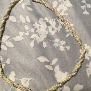 Pearl and silver twist fashion necklace